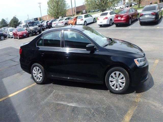 Volkswagen Jetta 2011 photo 3